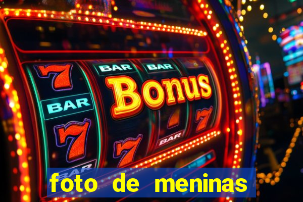 foto de meninas cacheadas no espelho
